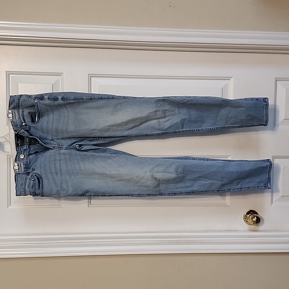 Hollister Super Skinny - Picture 2 of 3